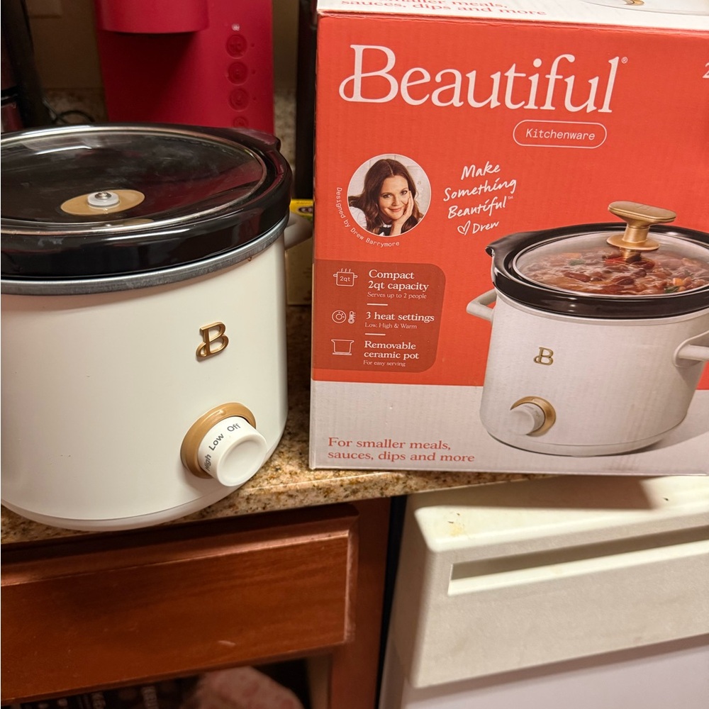 RED Mainstays Cream and Gold Mini Slow Cooker